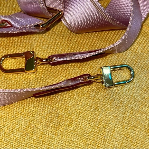 NWT Pink Beige stripe Adjustable Wide Crossbody Strap w/Leather & Gold Hardware - Picture 11 of 11